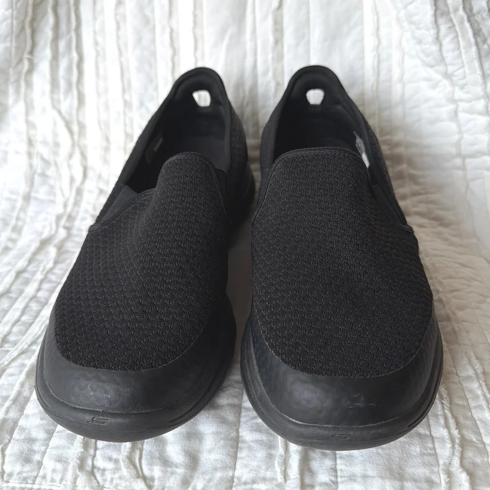 Skechers only worn